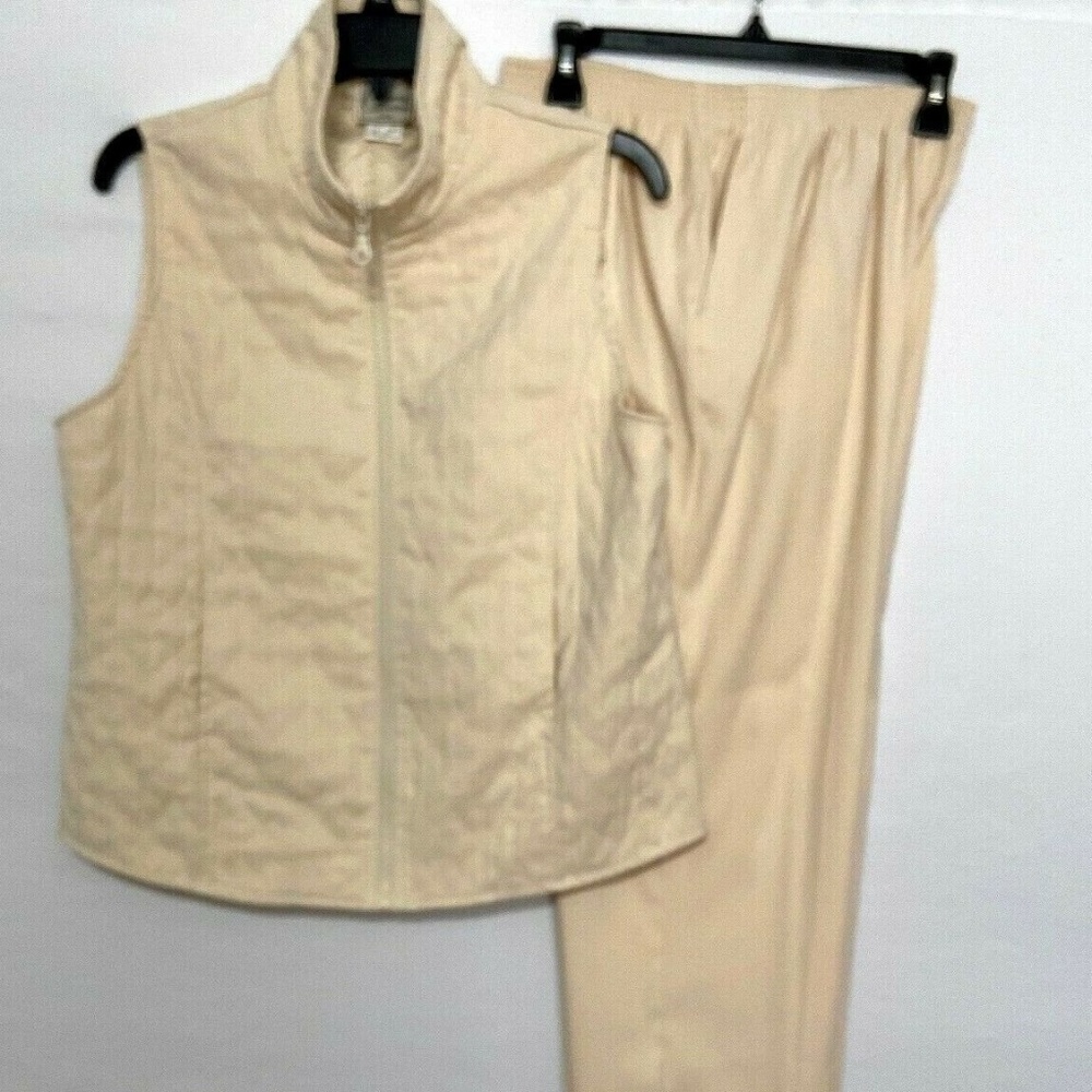 Company Collection Womens Quilted Vest & pants MP